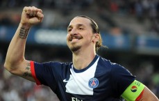 开云|湖人NBA杯球场突遭技术故障被迫更换，詹姆斯率队于常规主场迎战强敌